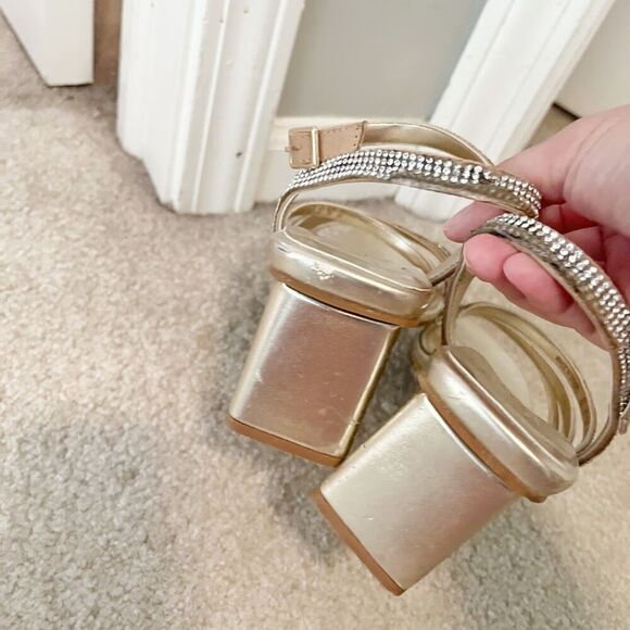 Naturalizer Niko 2 Studded Cushioned Strappy Ankle Adjustable Strap Heel Sandals - Picture 12 of 16